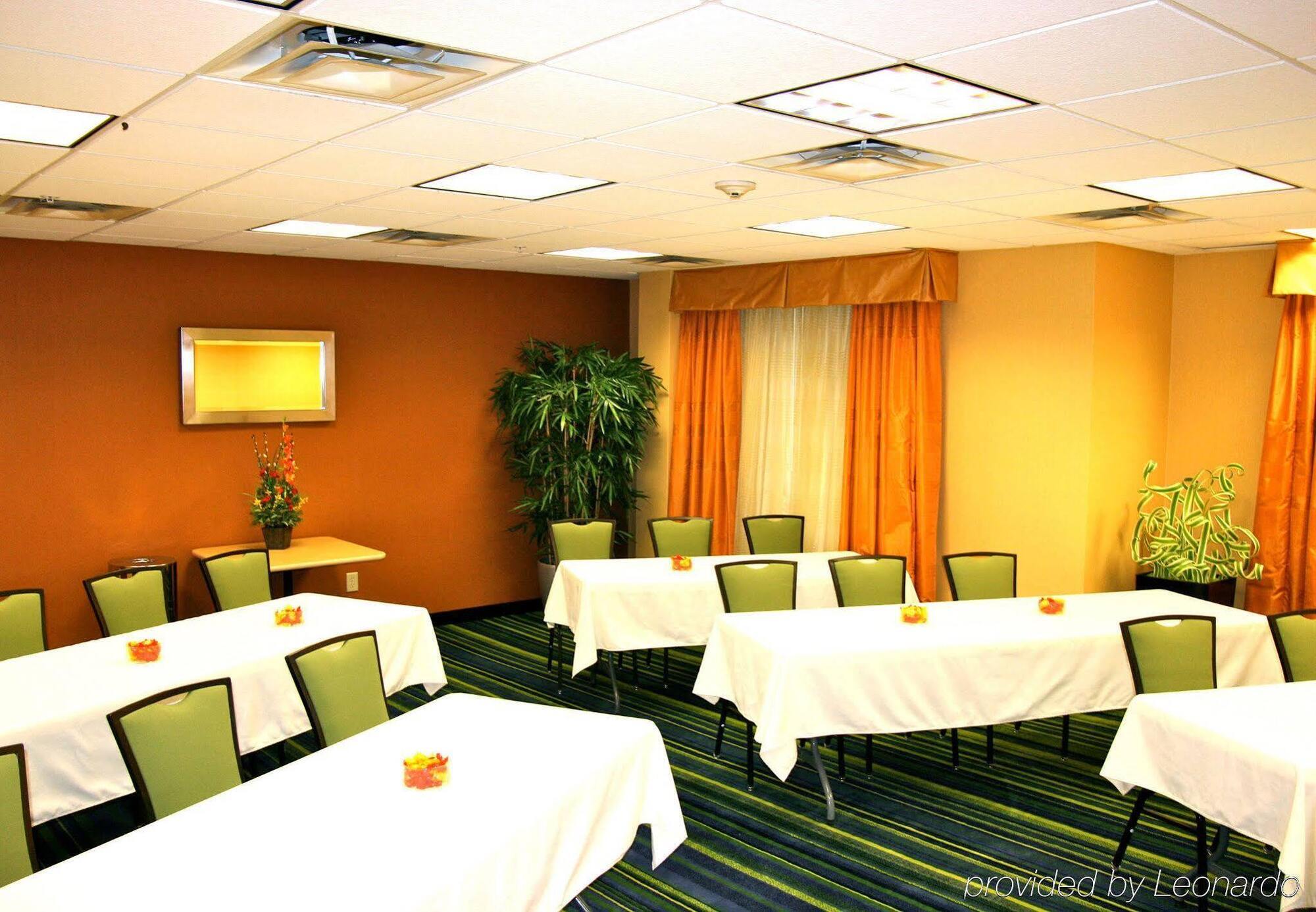 Fairfield By Marriott Youngstown/Austintown Exterior photo